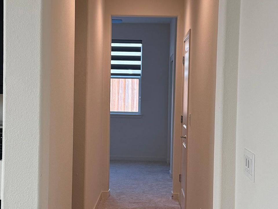 1st image of 3075 Paxton Ct