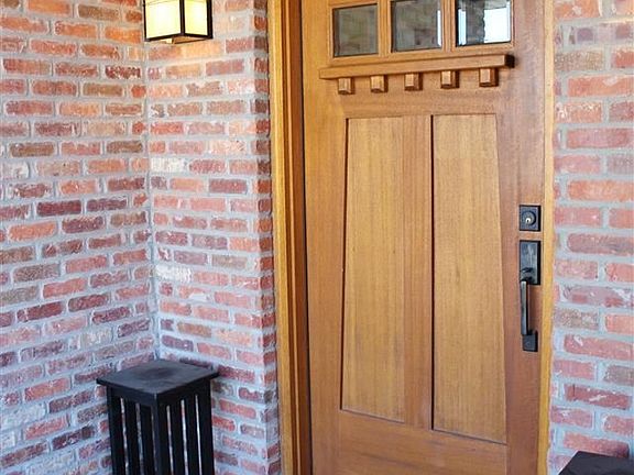 2nd image of 705 E Newton St