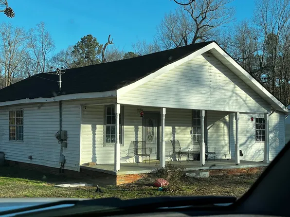 1522 Happy Valley Rd, Rossville, GA 30741