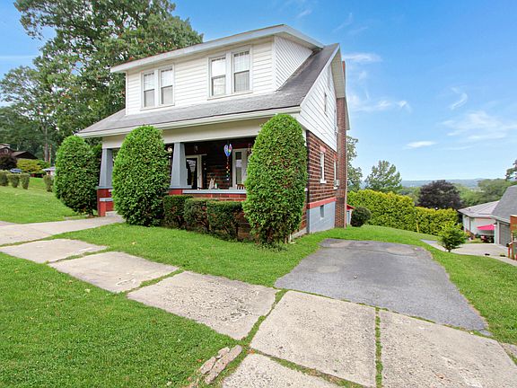 4th image of 409 Woodland Ave
