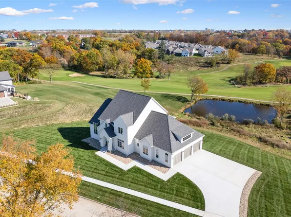 550 Harvest Rd, Pella, IA 50219