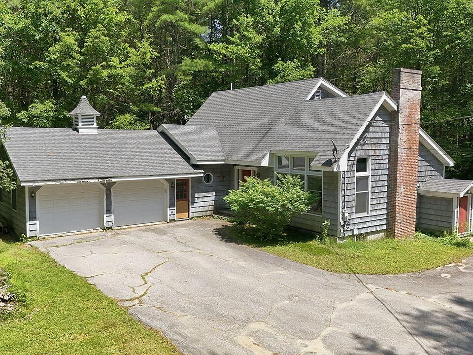 1st image of 392 Foss Road