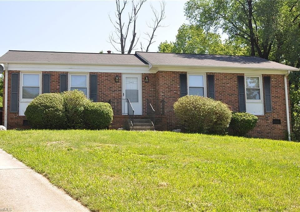 1st image of 2402 Saxon Ct