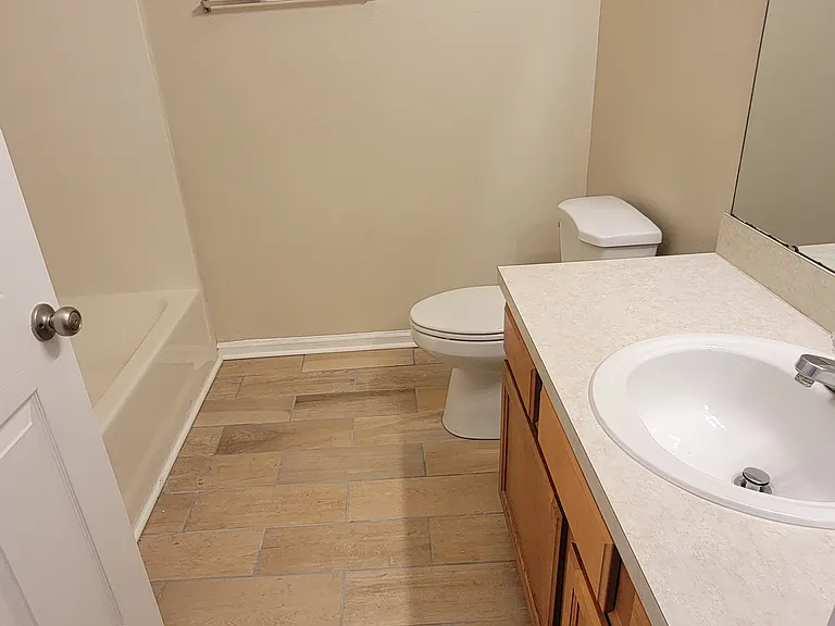 Guest Full Bath