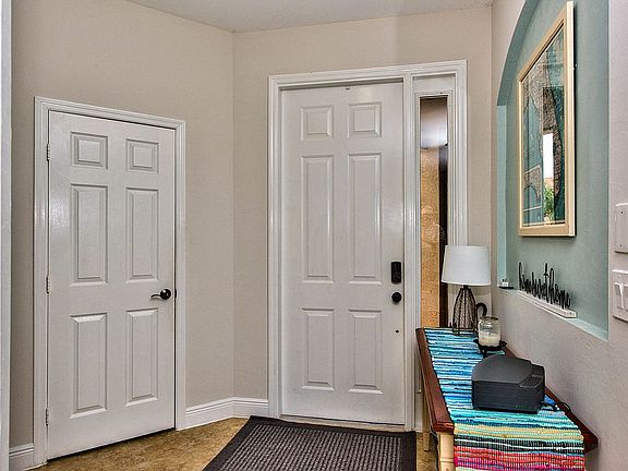 5th image of 7595 Bristol Cir