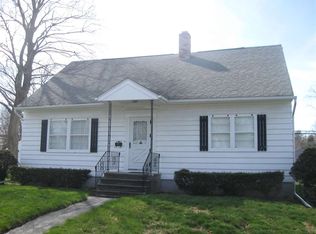 2 Hudson Pl, Latham, NY 12110