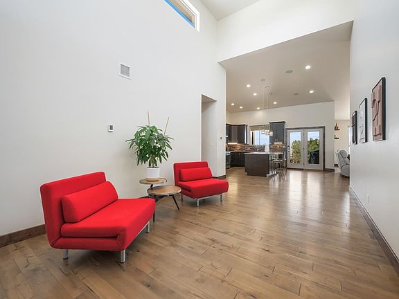 4th image of 2365 W Ridges Blvd