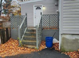 88 Heathcote Rd, Lindenhurst, NY 11757