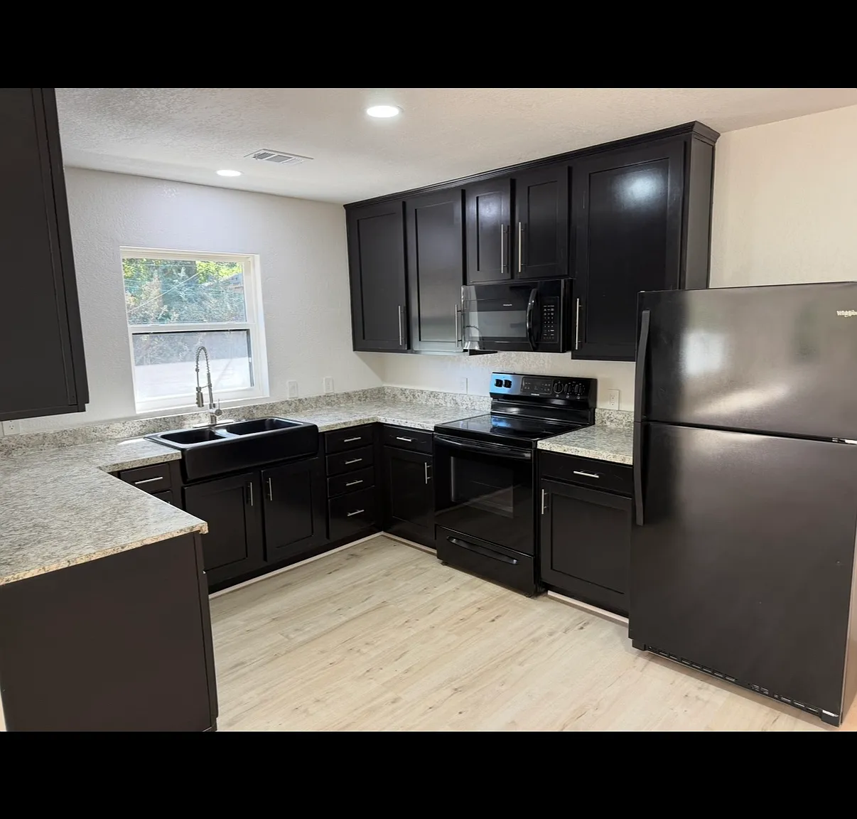 3 bed, 1341 sqft, $1,550 — Photo 4