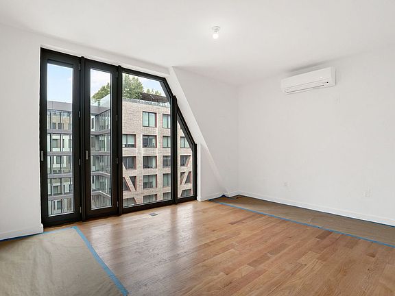 4th image of 54 Noll St APT 741