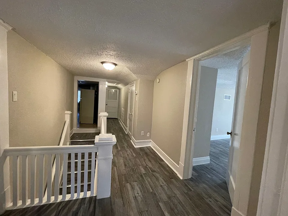 5208 E Side Ave #1