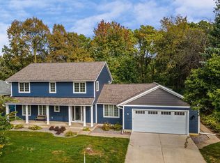 2481 Sunny Meadow Ln, Red Wing, MN 55066