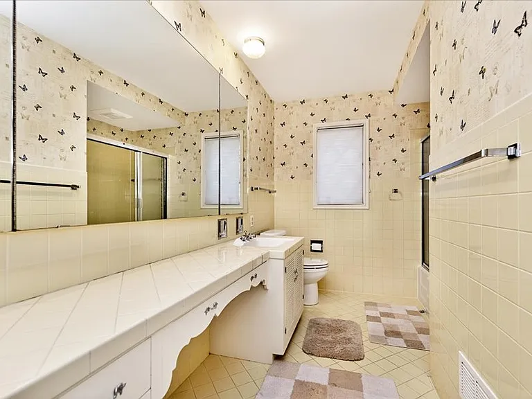 6377 Sunset Ln — Photo 11