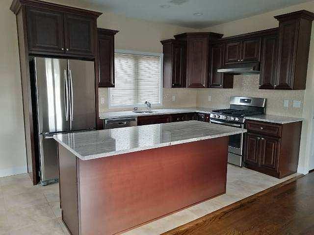 1st image of 39 Jerome Ave Floor 2