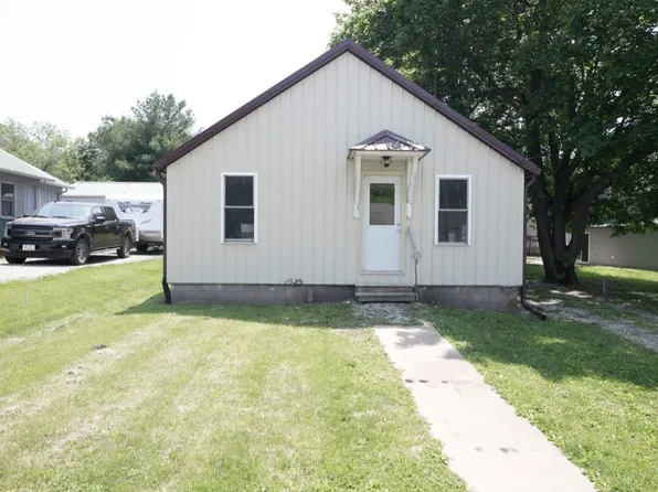 104 E South St, New Sharon, IA 50207