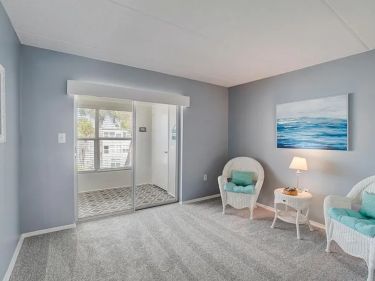 11720 Park Blvd #302-C — Photo 11