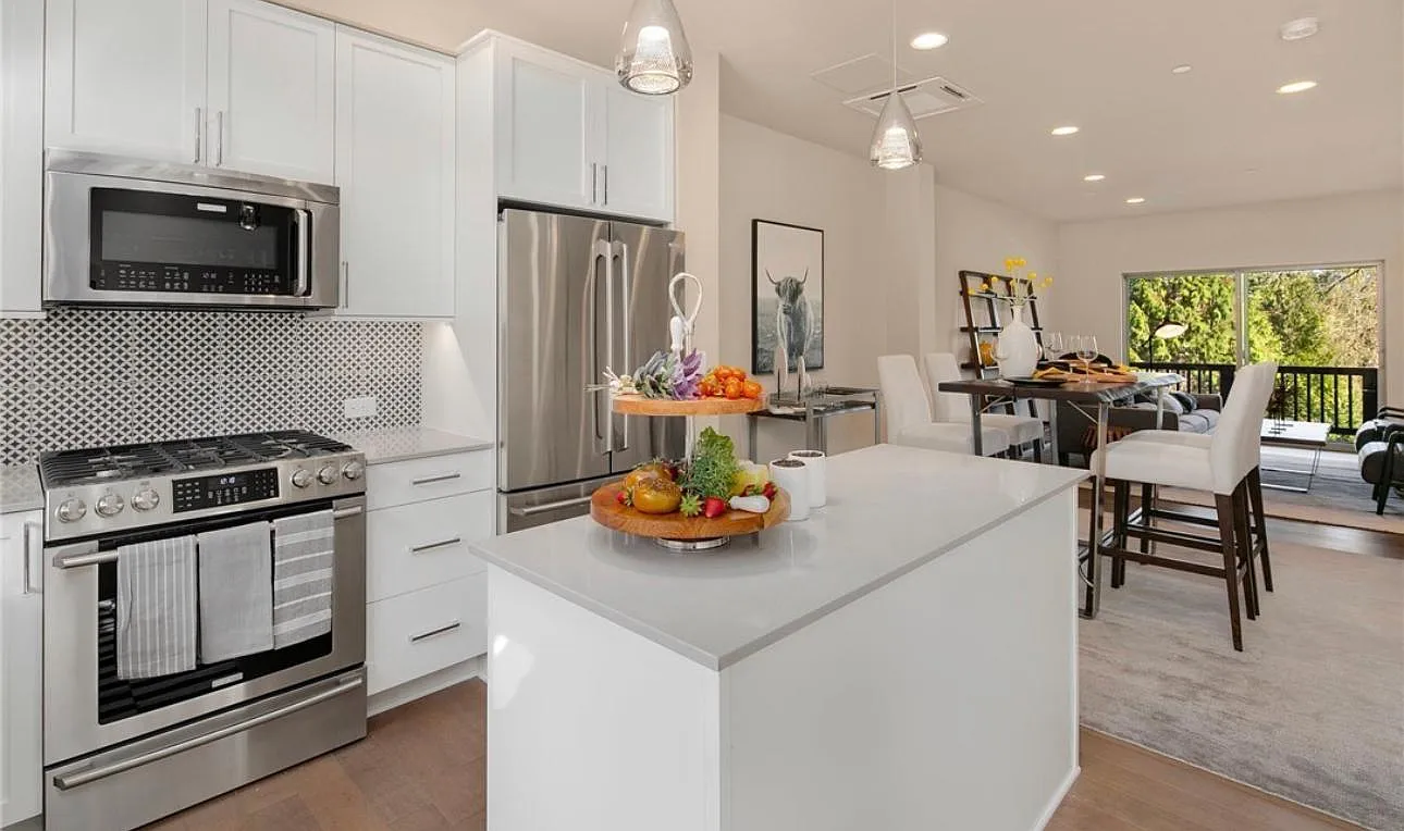 2 bed, 1526 sqft, $4,000 — Photo 4