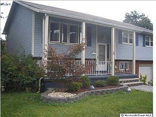 2nd image of 16 Villanova Dr