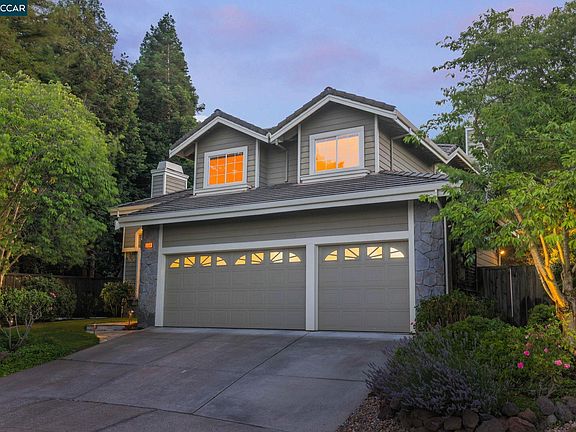 3rd image of 11334 Village View Ct
