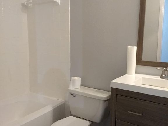 5th image of 12615 Brookglade Cir Unit 413