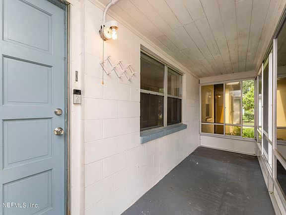 3rd image of 6528 BARMER Drive S