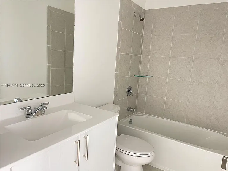 1427 SE 7th Ter #1427 — Photo 10