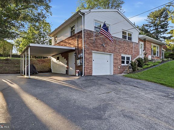 4th image of 1901 Oakley Dr