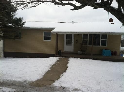 3rd image of 111 Adams Ave