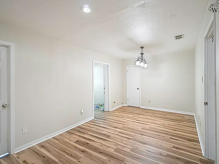 2905 S Bandera Dr — Photo 11