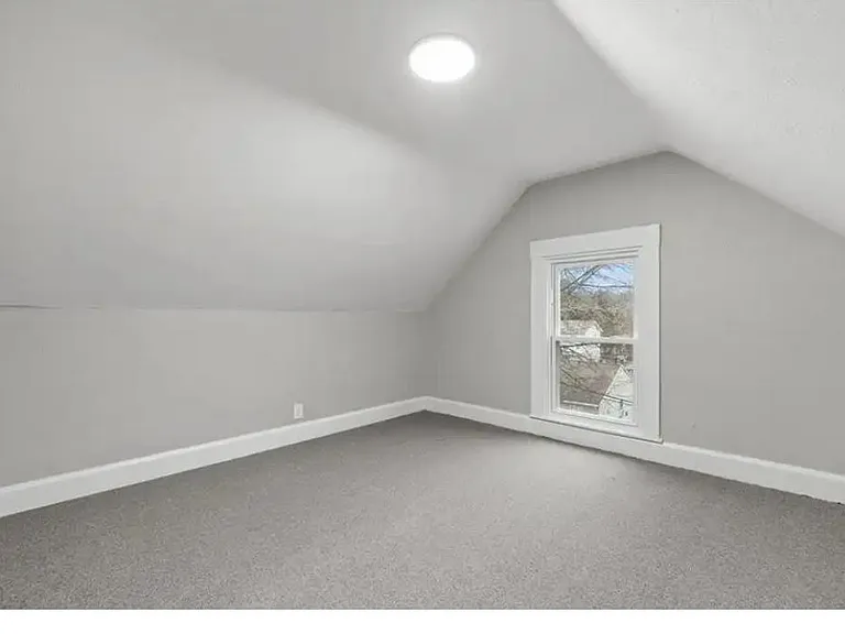 214 Greene St — Photo 9