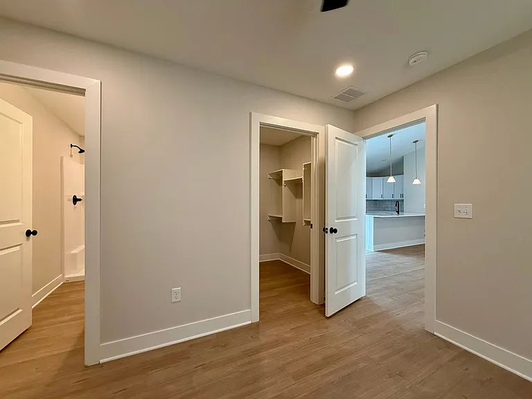 765 N Kansas Ct — Photo 10