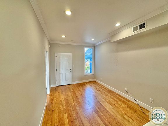 5th image of 207-209 6th Ave