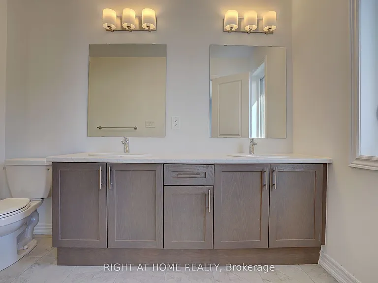 2038 Cameron Lott Cres — Photo 17