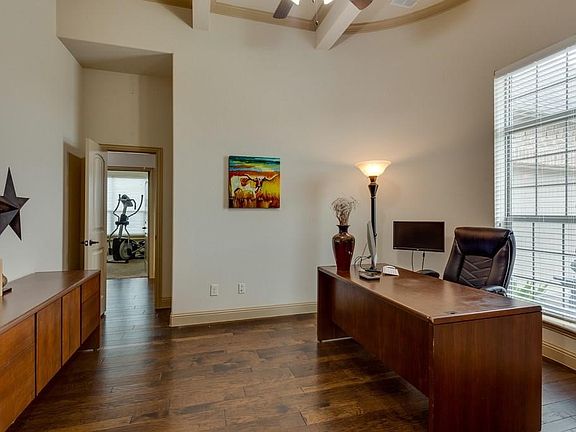 Large office of bedroom 4 with coffer ed ceilings