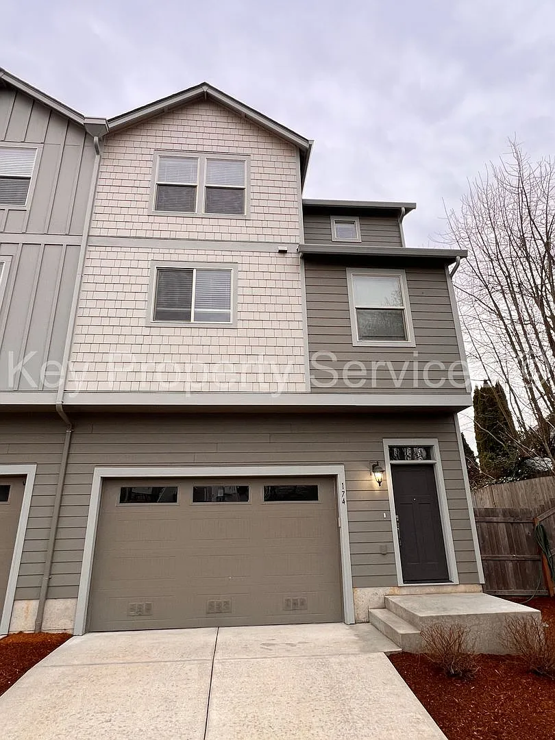 174 Loganberry Ct photo 1