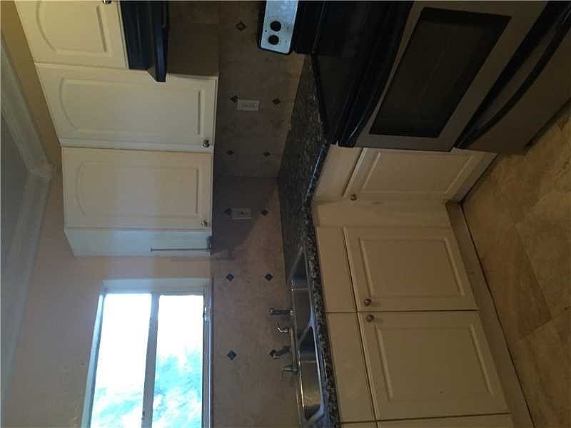 2nd image of 524 NW 20th Ave