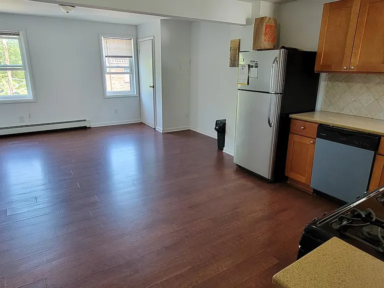 614 Wharton St #3 — Photo 4