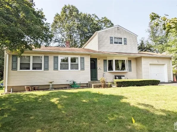 17 Birchwood Rd, Jamesburg, NJ 08831