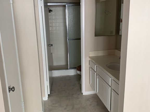5th image of 26838 Claudette St