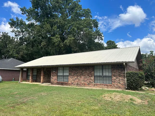 503 Brown Dr, Wake Village, TX 75501