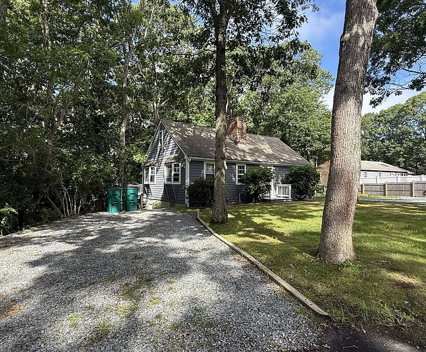 1st image of 297 Strawberry Hill Rd