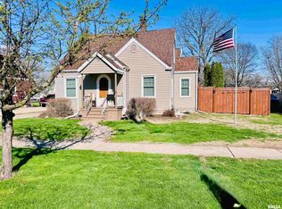 1073 Jefferson St, Galesburg, IL 61401