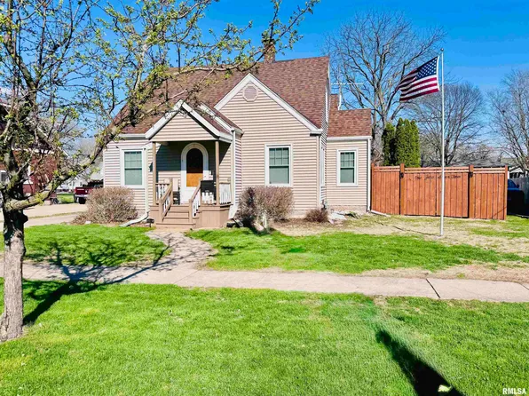 1073 Jefferson St, Galesburg, IL 61401