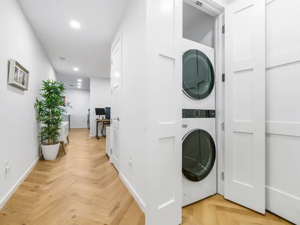 805 Washington Avenue image 15 of 23