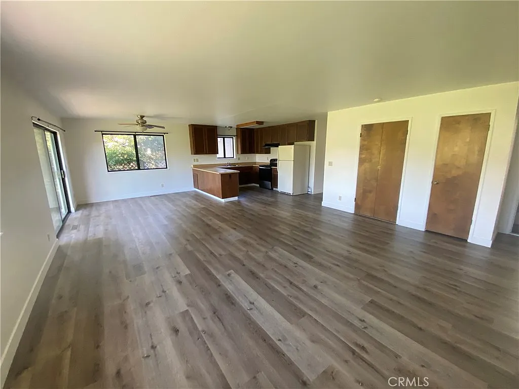 2 bed, 1212 sqft, $1,900 — Photo 4