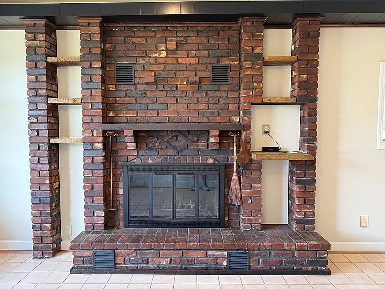 551 Rayburn Ave — Photo 20