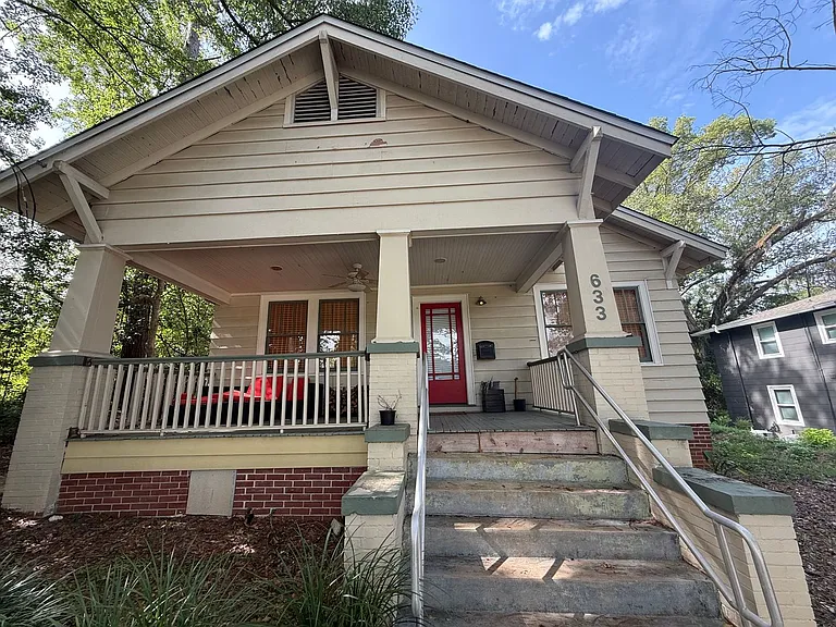 633 E Park Ave — Photo 1