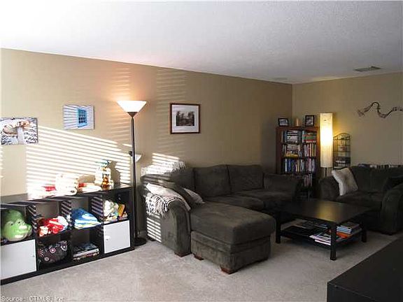 2nd image of 34 Concord Dr