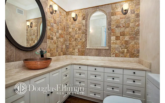 Sold by Douglas Elliman | media 26