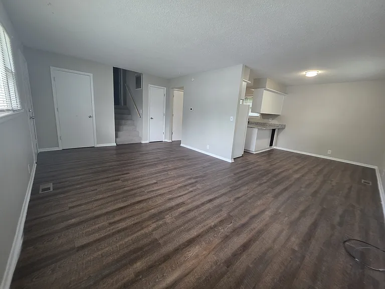 446 Grandview Ter #4 — Photo 3